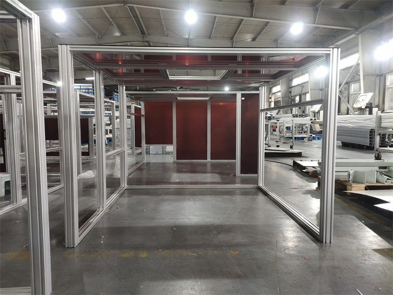 大型設(shè)備鋁型材防護罩