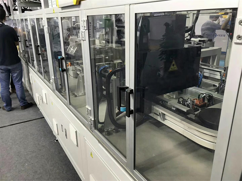 鋁型材自動化設(shè)備外罩